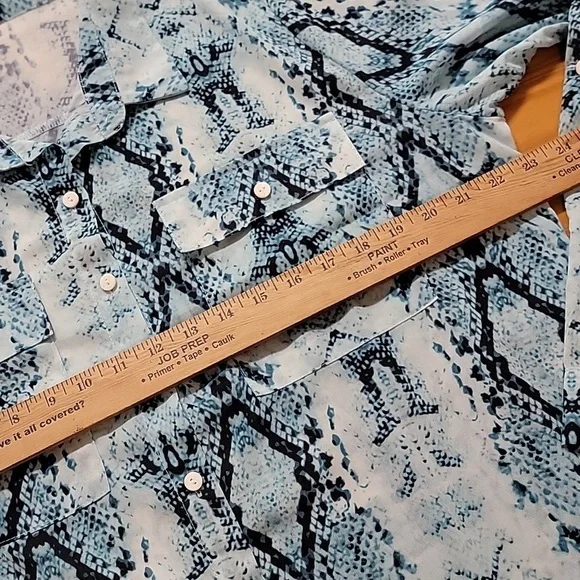 L'ASHER Button Down Snake Print 3/4 Tab Sleeve Blouse, Tops Shirts, XL - Picture 5 of 9